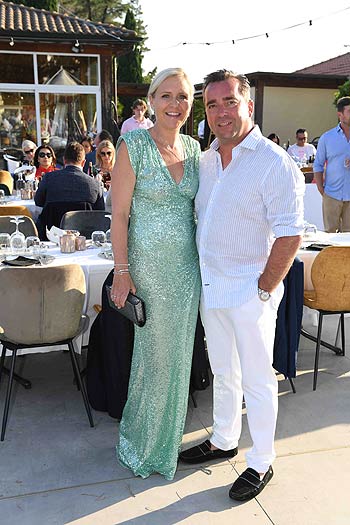 Falk Raudies mit Frau Andrea bei den „FCR EAGLES Masters Toskana 2023“ (©Foto: Wolfgang Breiteneicher/Schneider Press)